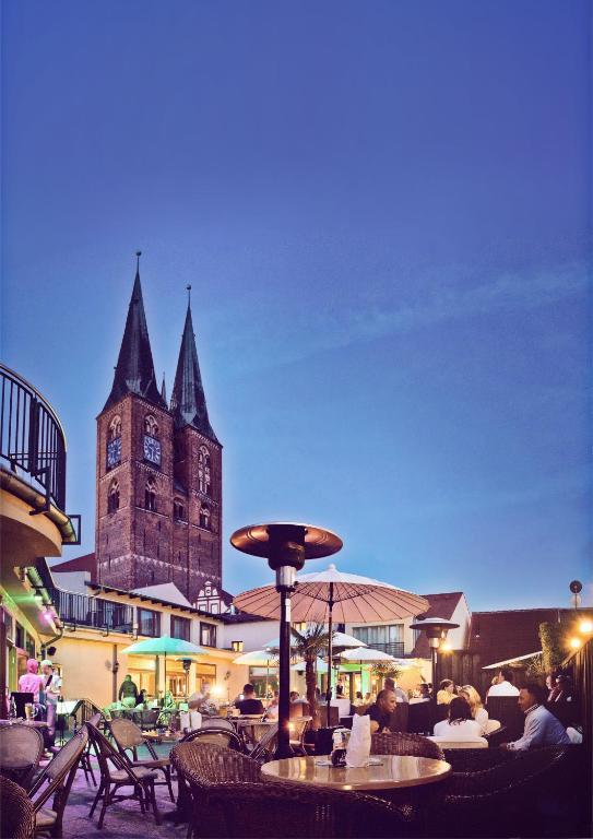 Hotel Schwarzer Adler Stendal Exterior photo